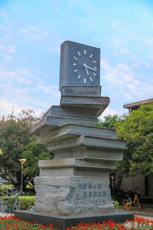 簡約服裝時尚大片圖集（簡約服裝設計圖）