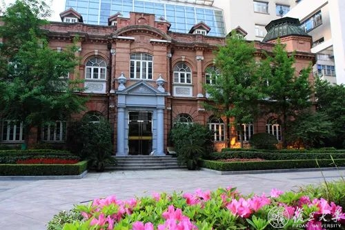 【红色基因 赓续百年】危难时刻，党员先上！来看华山医院的百年红色基因