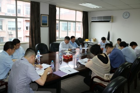机关党工委集体学习《党委会的工作方法》