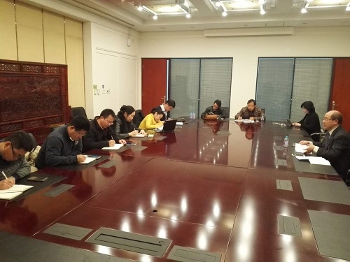 校领导向机关部处传达安全生产工作会议精神