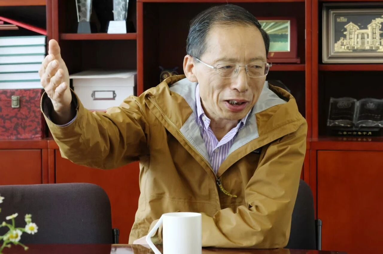 黄勇加盟复旦大学哲学学院:“这次回上海,我买的是单程票”