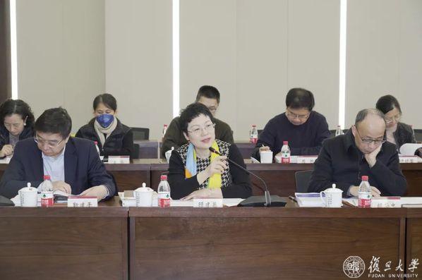 創意時尚服裝改造（創意服裝裝飾）