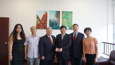 互联网时代大学本科教学转型小型研讨会成功举办