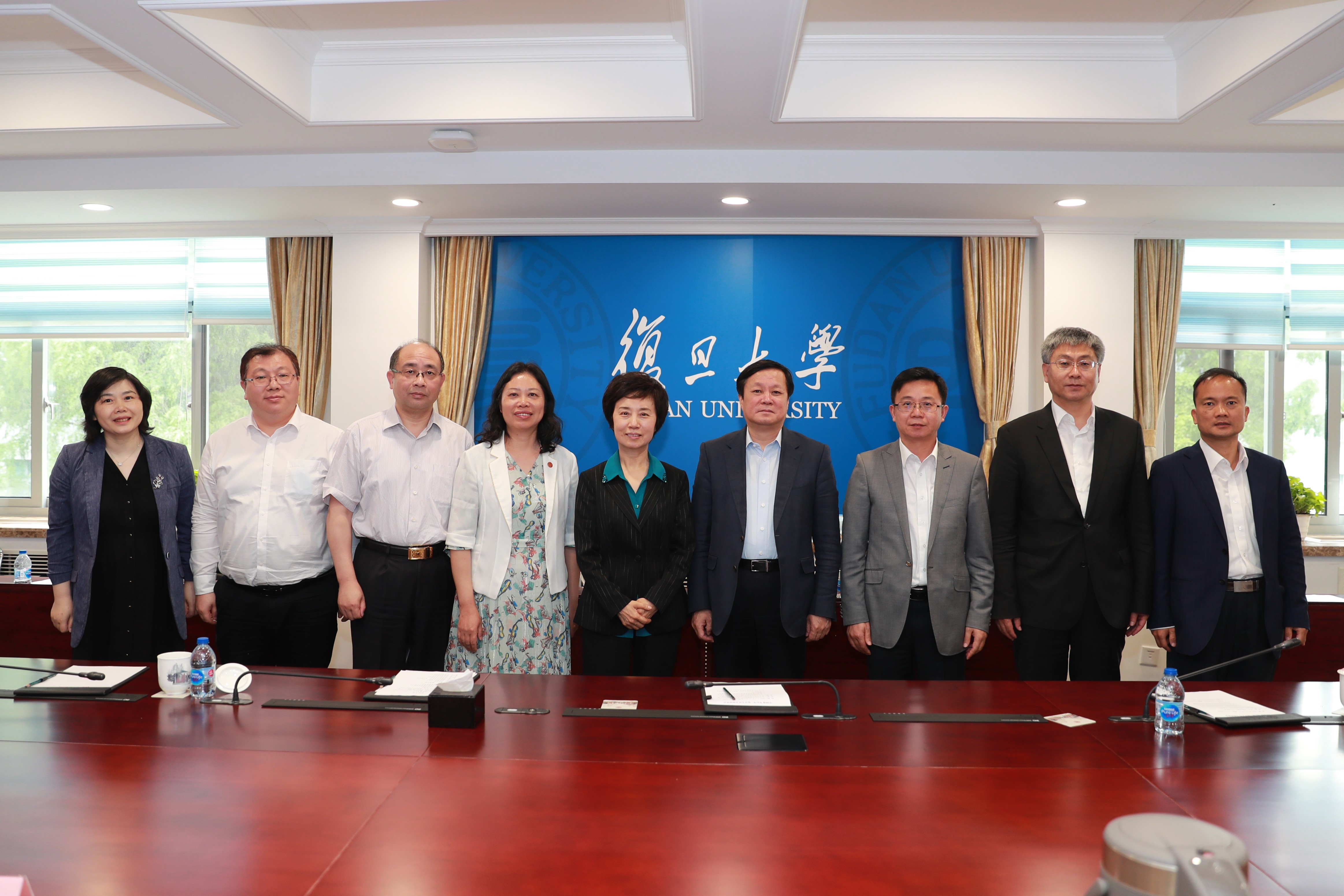 商飞党委书记,董事长贺东风一行来复旦考察调研