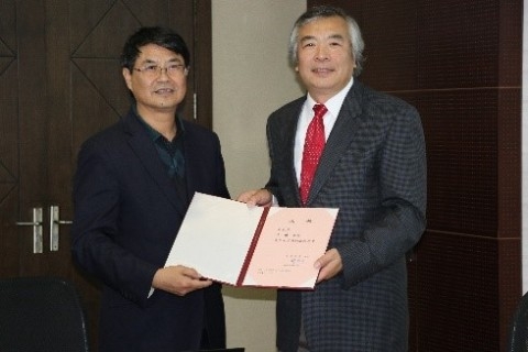 麻省理工学院高级研究科学家王谦受聘复旦大学兼职教授