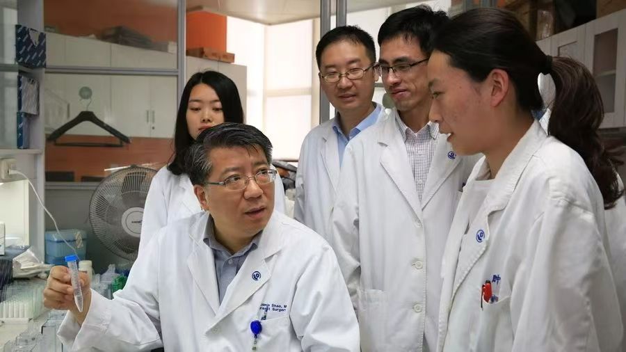 江一舟:“在复旦学习如何成为一名好医生”