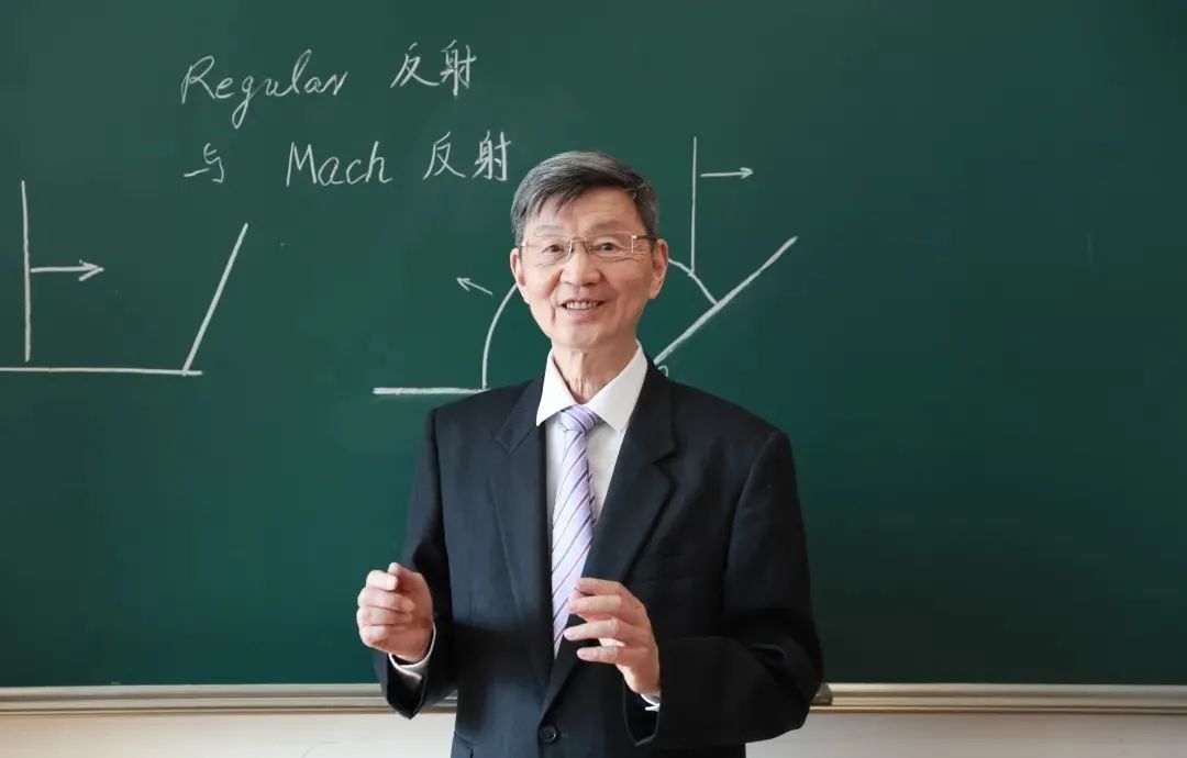 陈恕行院士荣获第十五届华罗庚数学奖