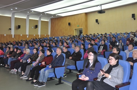“健康中国，复旦上医在您身边”公益活动受市民欢迎